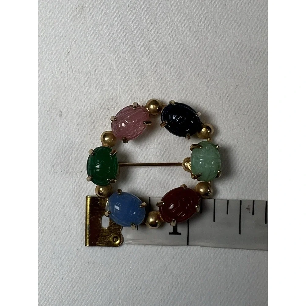 Vintage Estate Gold Tone Carved Gemstone Scarab Beetle Circle Brooch 1 3/8